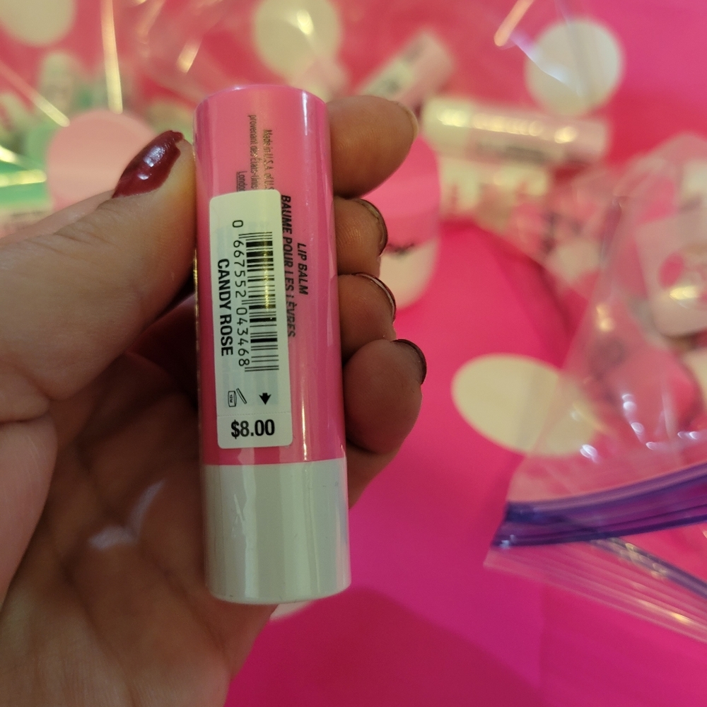 🚫SOLD OUT🚫3 VS PINK LIP BALM CHAPSTICKS - Picture 2 of 5
